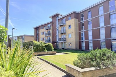 Property on Kelvin Gate, RG12 2TP