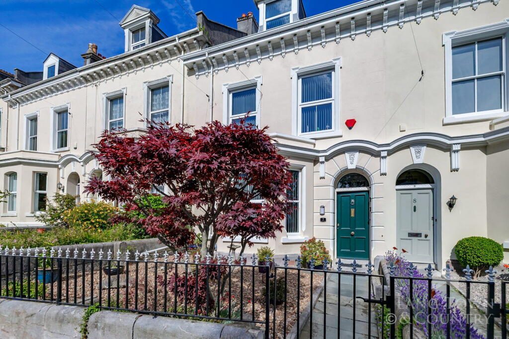 Terraced House