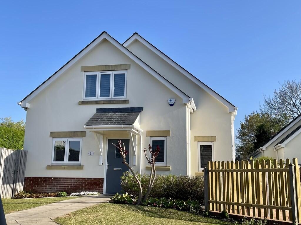 Property main image