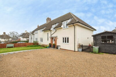 Property on Dark Lane, SG9 0QT