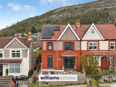 Property on Foel Park, LL18 6BE