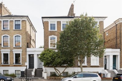 Property on N16 0AH