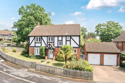 Property on Fletcher Gardens, RG42 1FJ