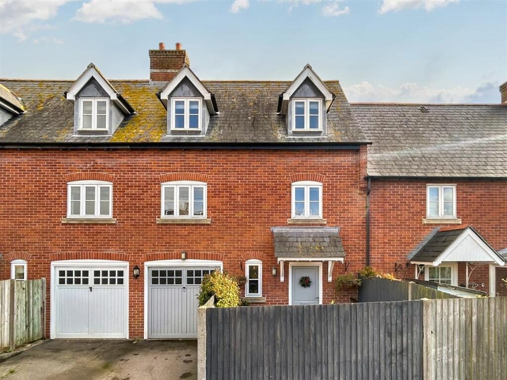 Terraced House