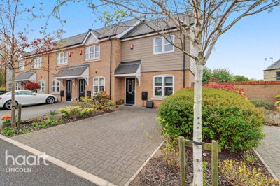 Property on Marina Court, LN1 2ZL