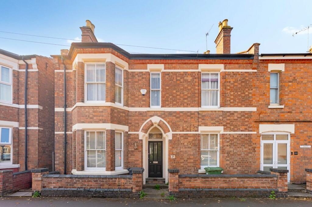 Property main image