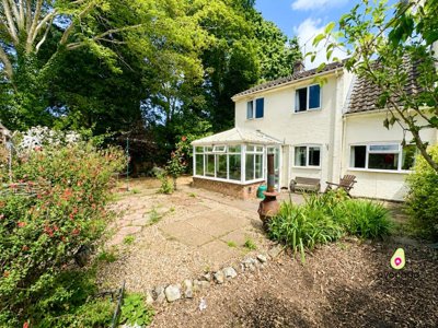 Property on Manor Close, NR10 5HR