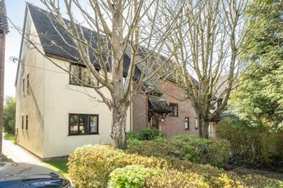 Property on Balfour Mews, HP3 0SE