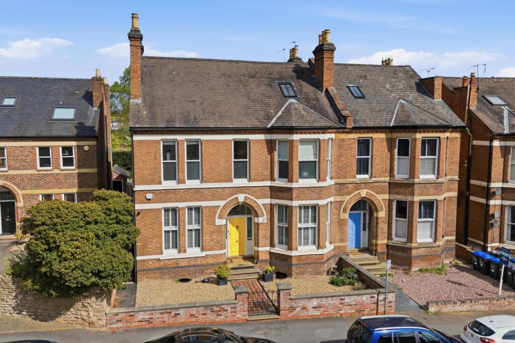 Terraced House