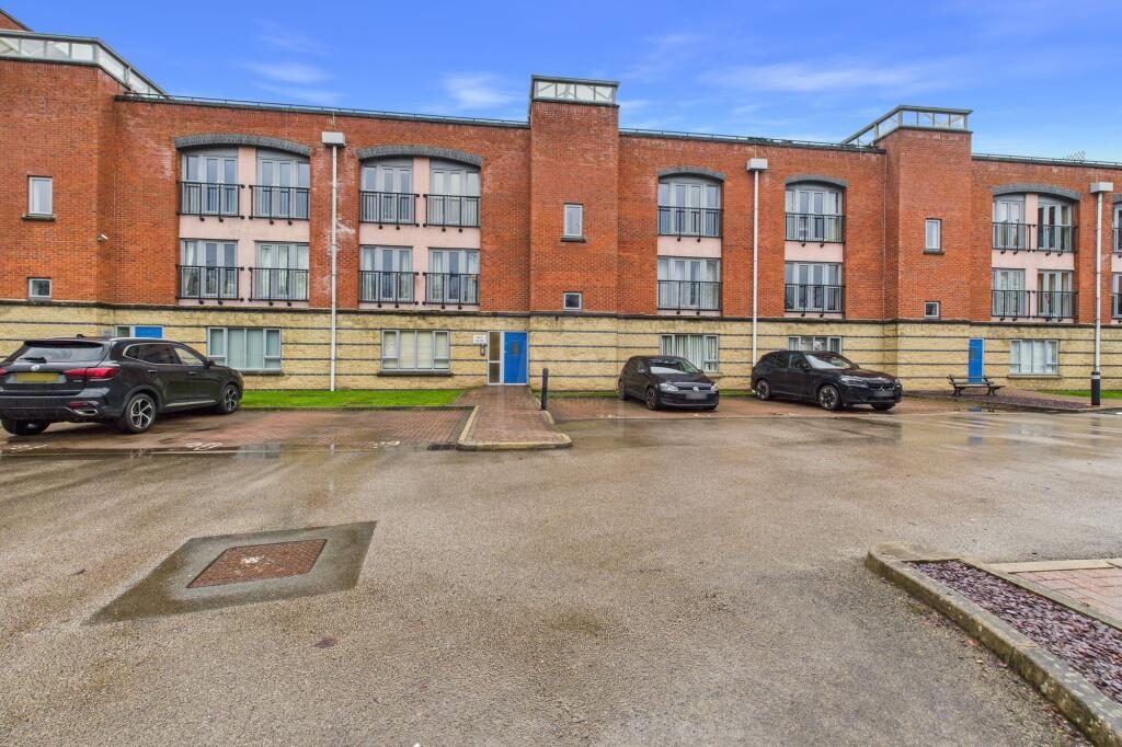Property main image