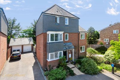 Property on Steele Crescent, BN17 6GN