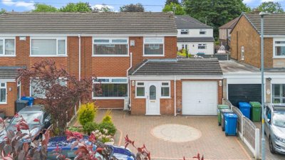 Property on Epping Drive, WA1 4QN