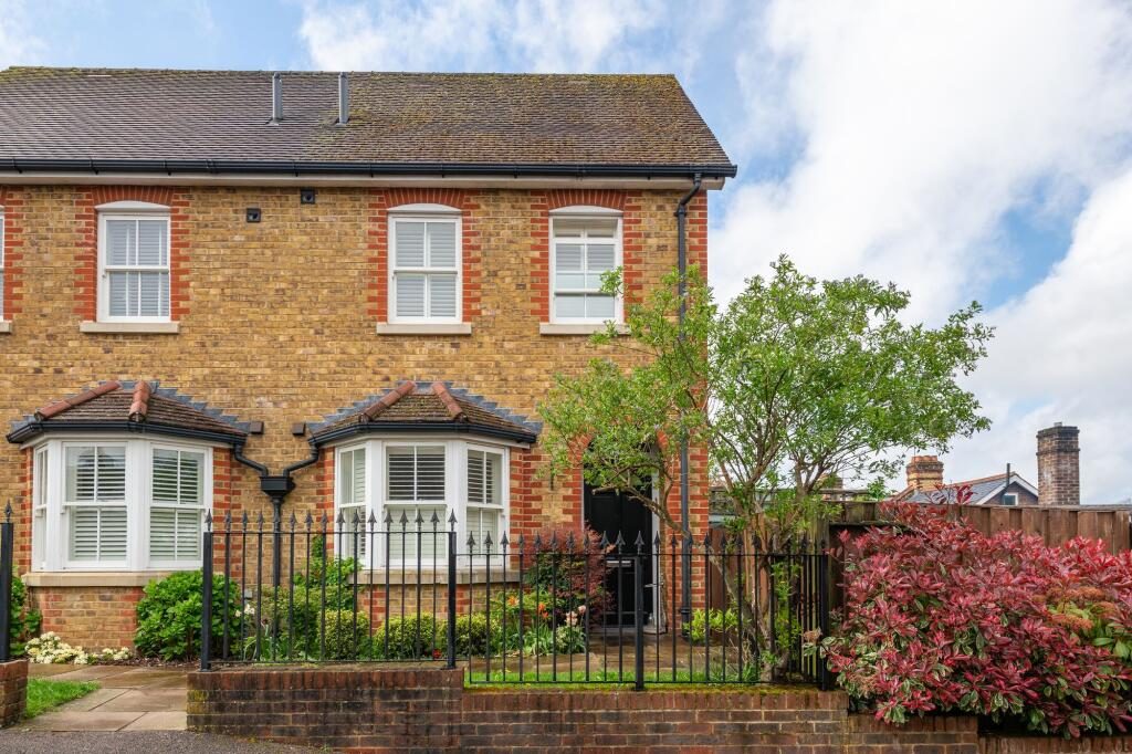 Property main image