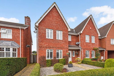 Property on GU31 4DP