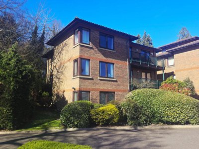 Property on St Mary'S Mount, CR3 6SJ