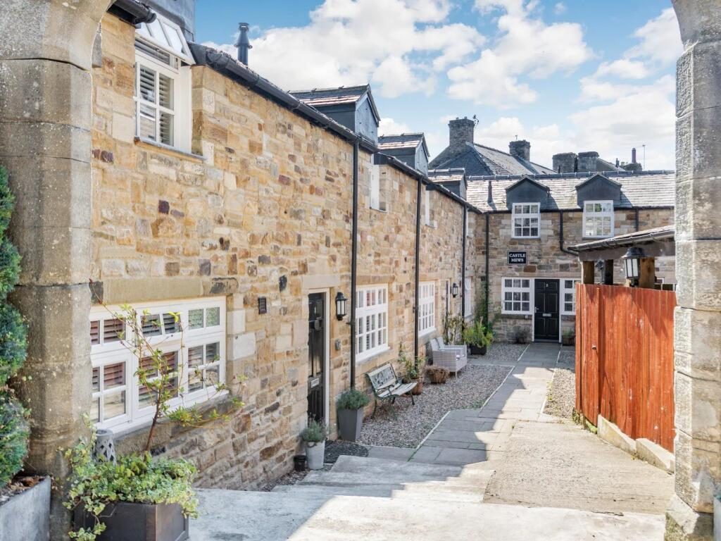 Terraced House