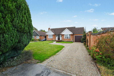 Property on Jubilee Close, IP13 8DQ