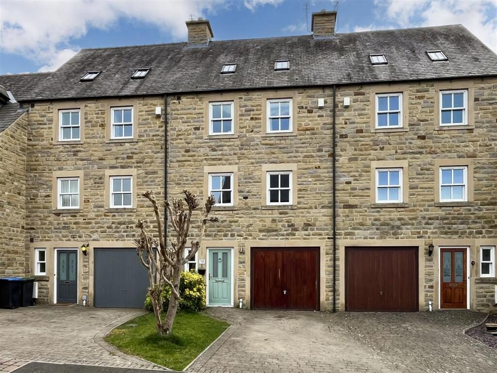 Terraced House