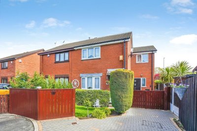 Property on South Hill Croft, LS10 4SJ
