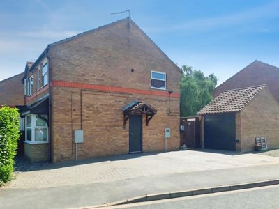 Property on Melbourne Road, LN6 3QF