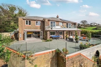 Property on New Road, EX39 4LN