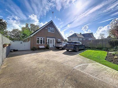 Property on Strawberry Gardens, HU18 1US