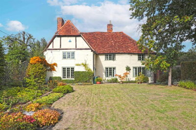 Property on Chinnor Road, OX9 3QY