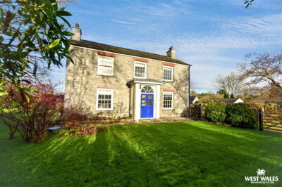 Property on SA68 0TL