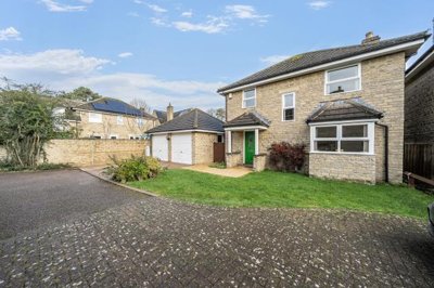 Property on Magdalen Place, OX18 3EP
