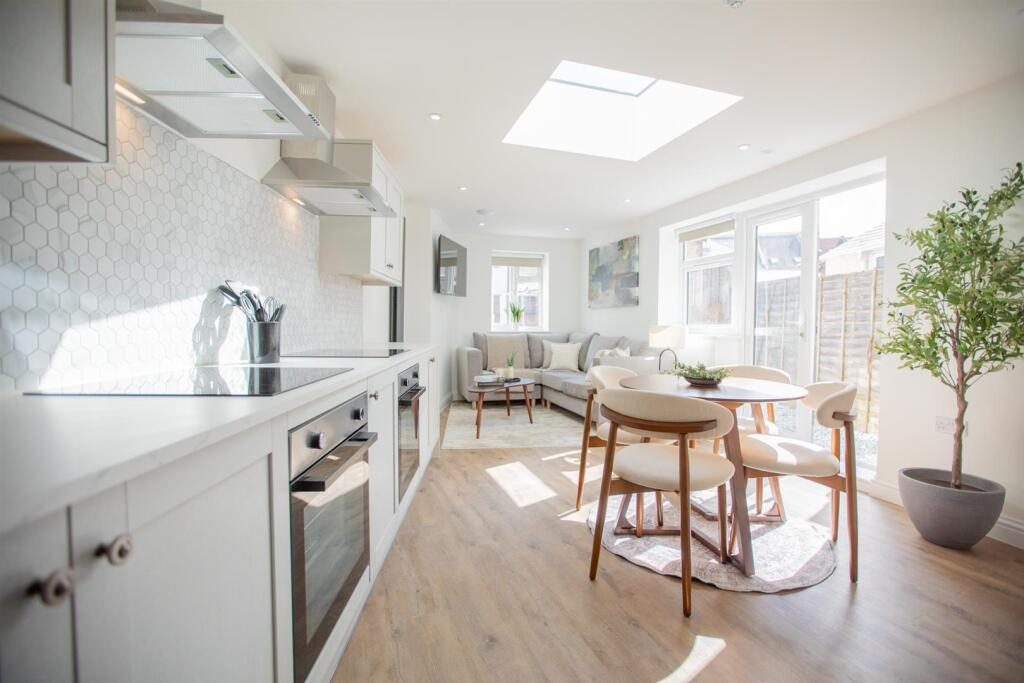 Terraced House