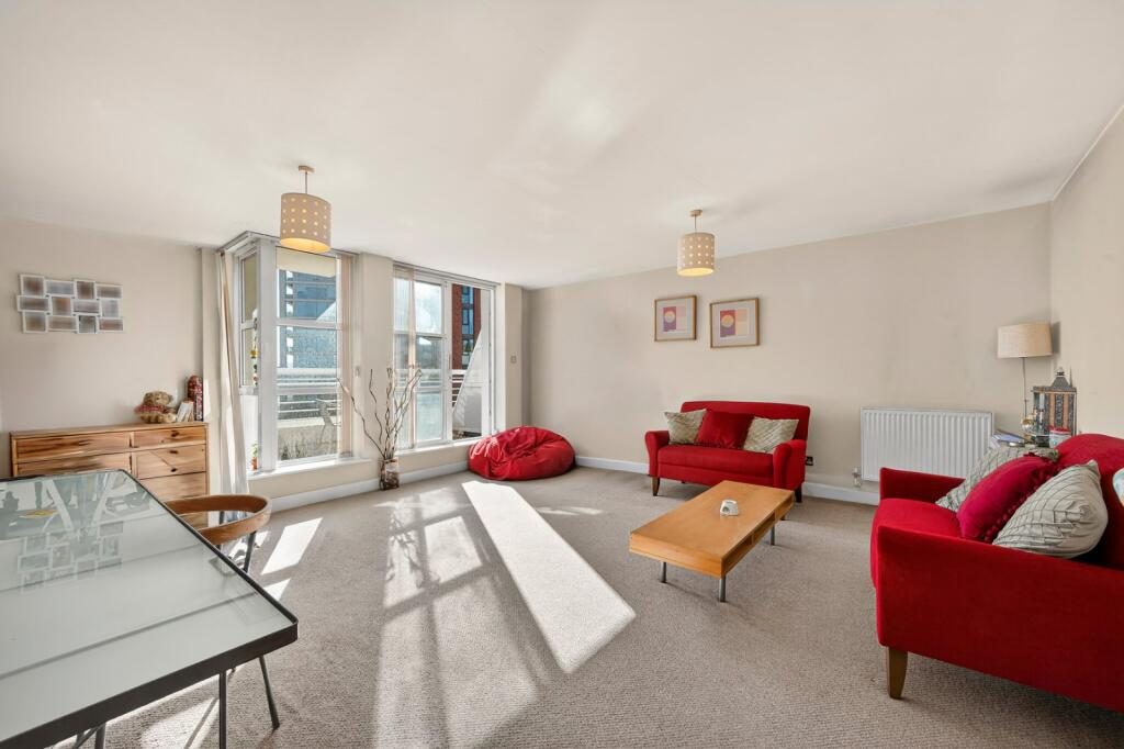 E16 Portfolio, 
Meadowsweet Close, Barrier Poi, E16