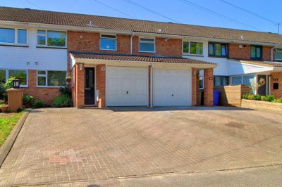 Property on Martins Lane, RG12 9EN