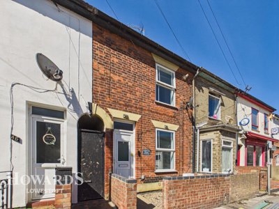 Property on Norwich Road, NR32 2BW
