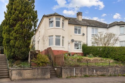 Property on Wellmeadow Road, G43 1JZ