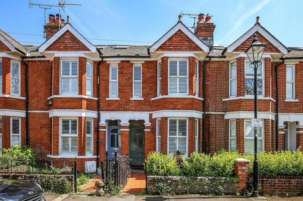 Property main image