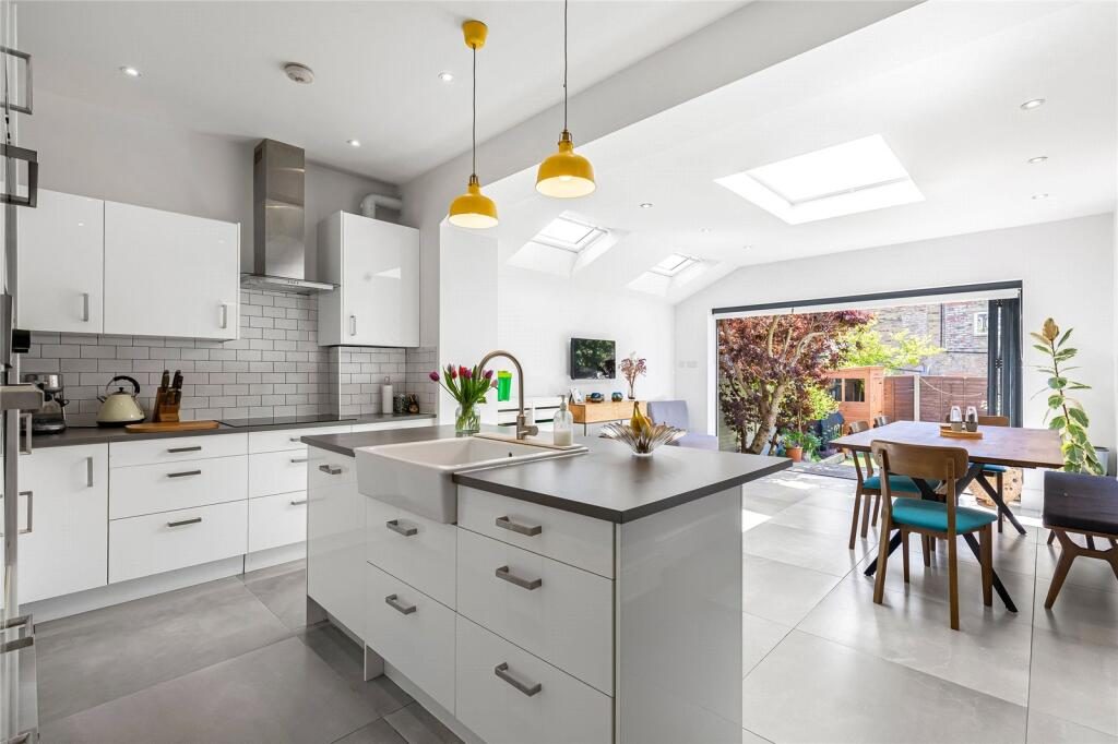 Terraced House
