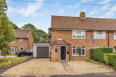 Property on Kings Road, PO11 0PE