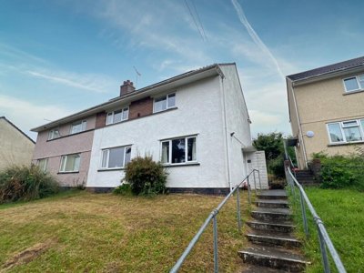 Property on Fron Heulog, CF31 4RP