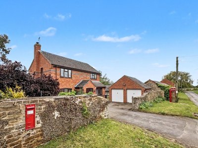 Property on NN12 8AG