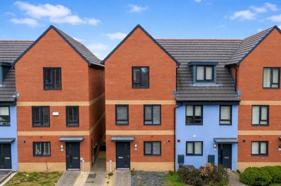 Property on Ffordd Y Mileniwm, CF62 5BD