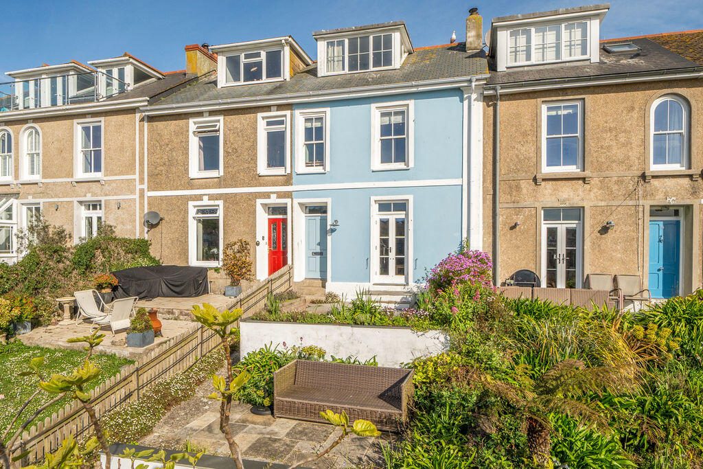 Terraced House