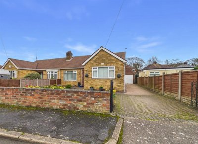 Property on Reynolds Close, HU14 3HR