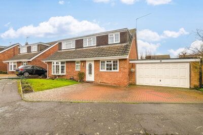 Property on Whinnetts Way, MK45 5EX