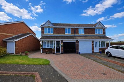 Property on Meadow Close, NE23 7HJ