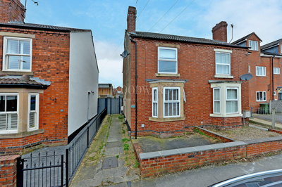 Property on Meadow Road, DE5 3EP