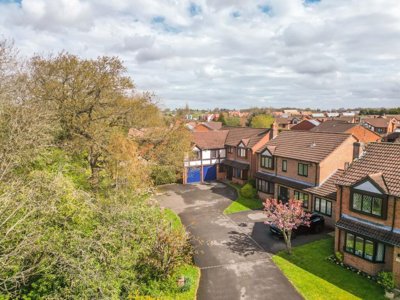 Property on Canterbury Way, CV11 6FY