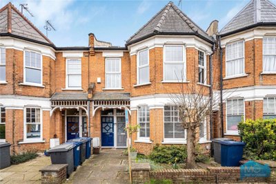 Property on Sedgemere Avenue, N2 0SY