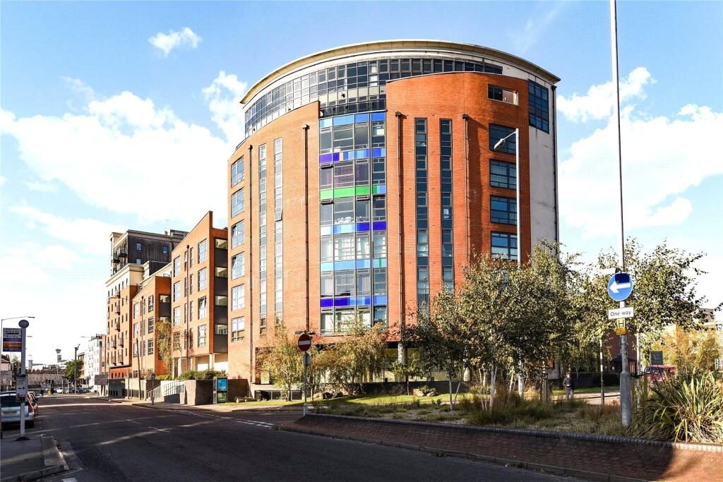 Property main image