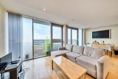 Property on Kingsway, N12 0EN