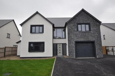 Property on SA32 7DL